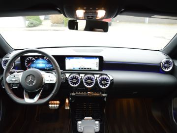 Mercedes-Benz A-Klasse 250 e AMG Line PANORAMA | LED | NAVI | CAMERA | NIGHT PAKKET